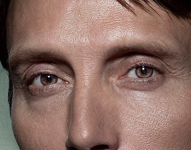 Mads Mikkelsen eye color