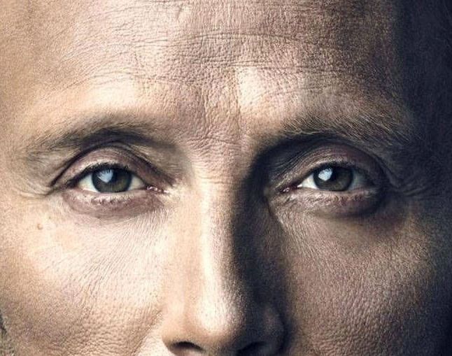 Mads Mikkelsen eye color