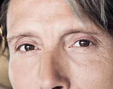 Mads Mikkelsen eye color