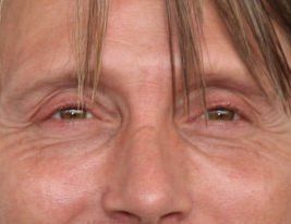 Mads Mikkelsen eye color