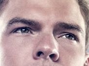 Alan Ritchson eye color