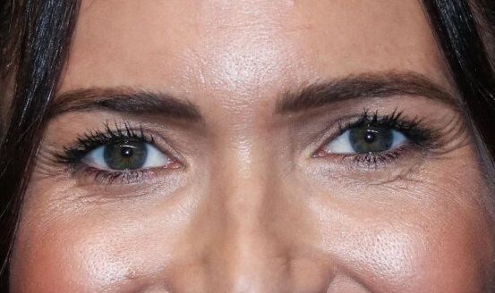 Mandy Moore eye color