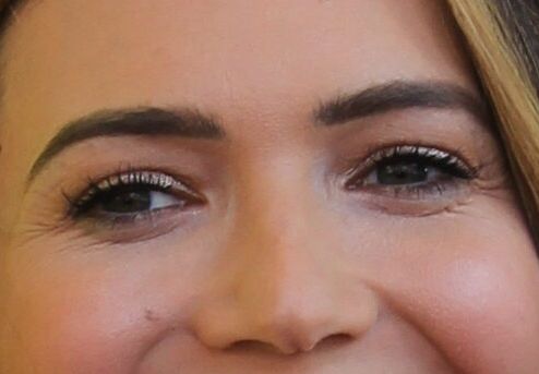 Mandy Moore eye color