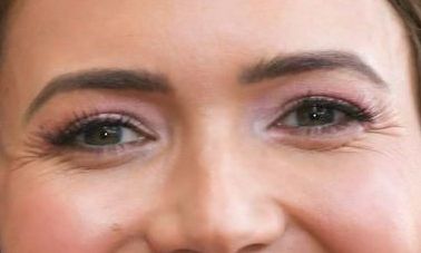 Mandy Moore eye color