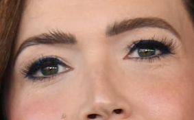 Mandy Moore eye color