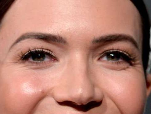 Mandy Moore eye color