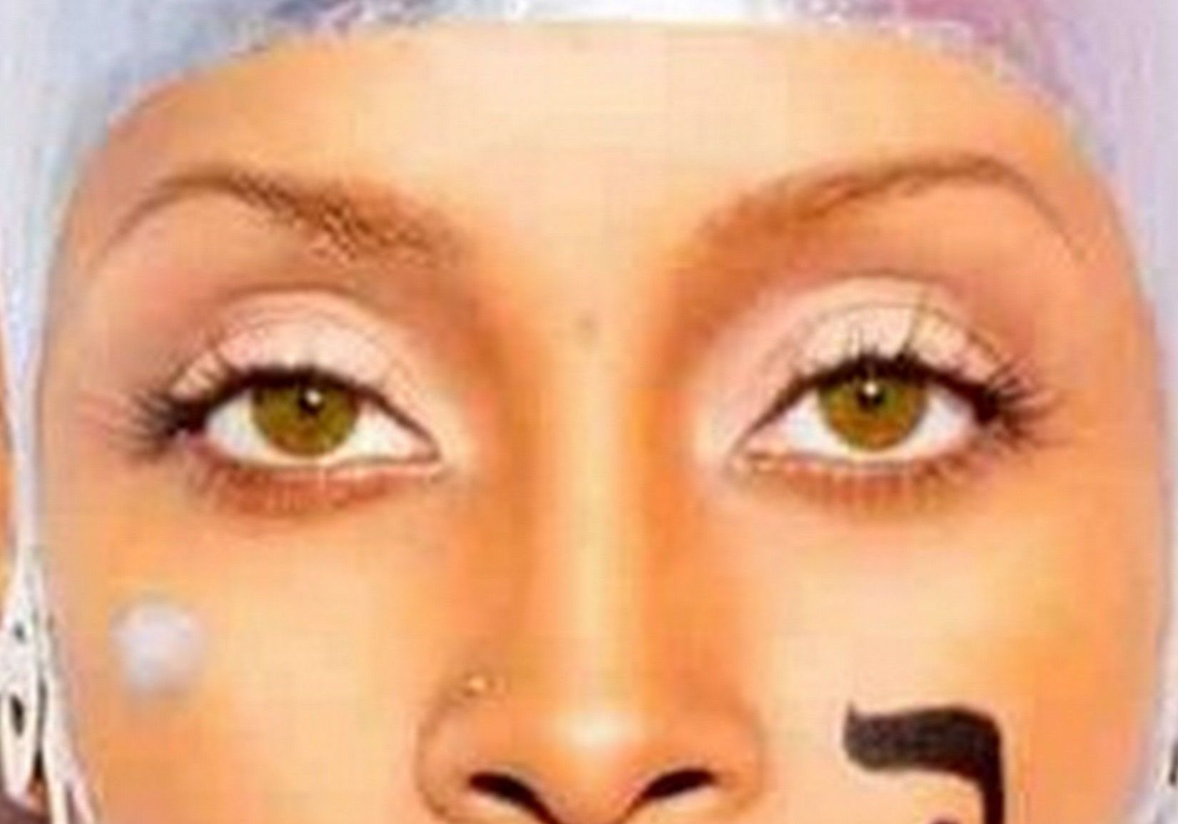 Erykah Badu eye color