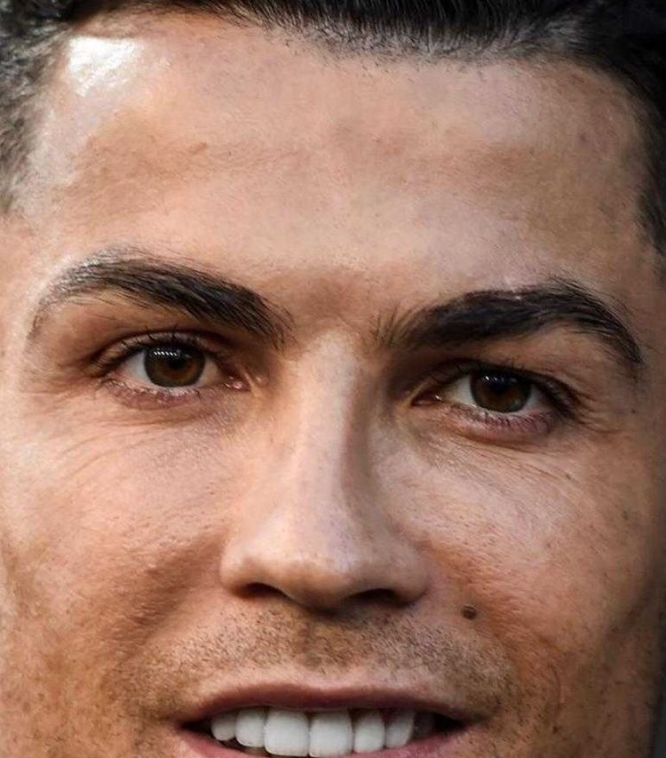 Ronaldo eye color