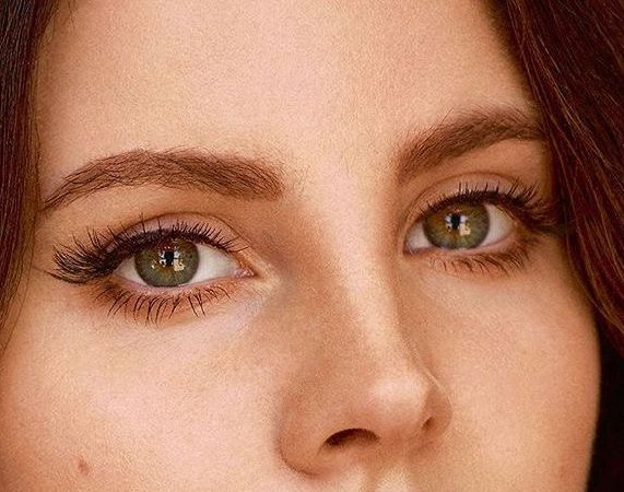 Lana Del Rey eye color