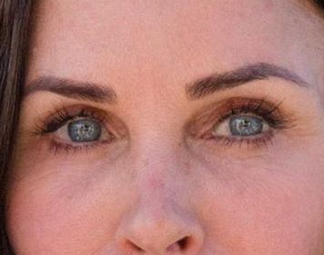 Courteney Cox eye color