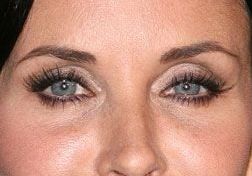 Courteney Cox eye color