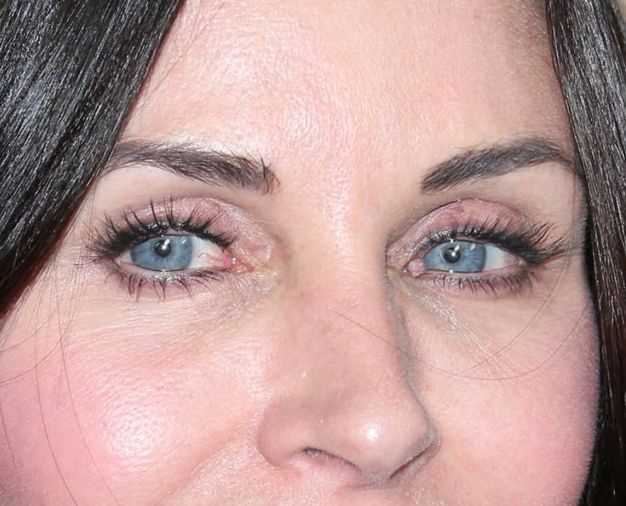 Courteney Cox eye color