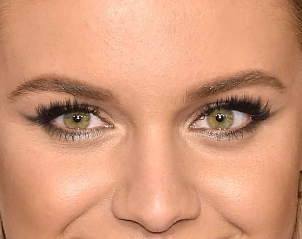 Kelsea Ballerini eye color