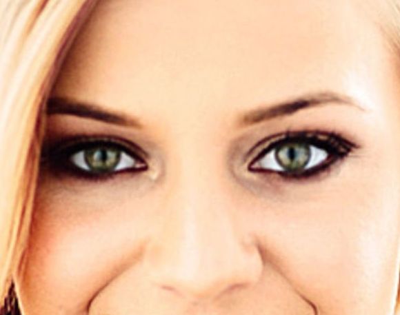 Kelsea Ballerini eye color