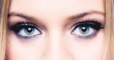 Kelsea Ballerini eye color