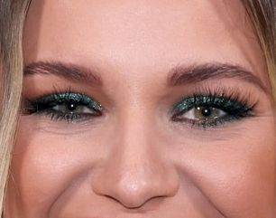 Kelsea Ballerini eye color