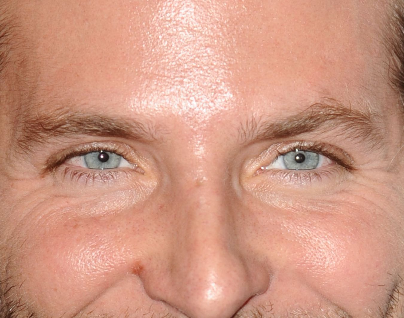 Bradley Cooper eye color