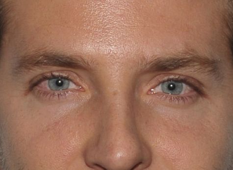 Bradley Cooper eye color