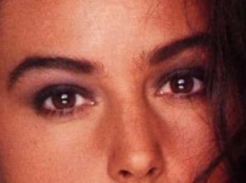 Monica Bellucci eye color