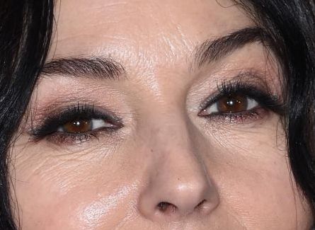 Monica Bellucci eye color