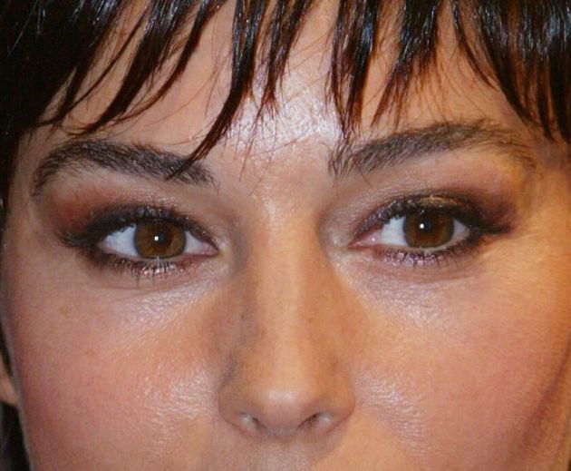 Monica Bellucci eye color