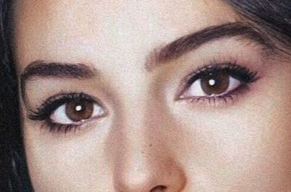 Monica Bellucci eye color