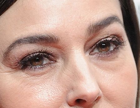 Monica Bellucci eye color