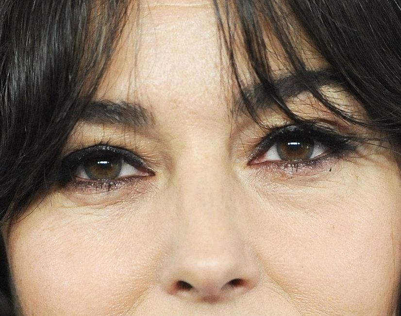 Monica Bellucci eye color