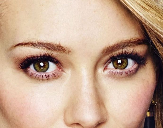 Hilary Duff eye color