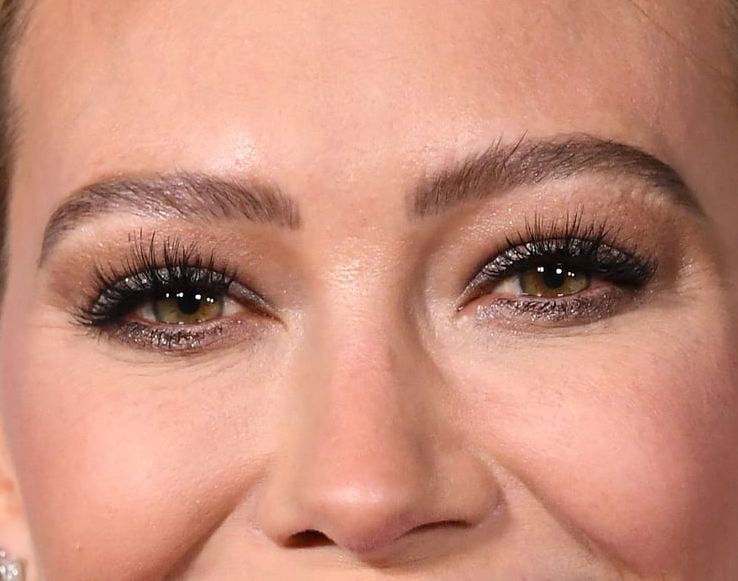 Hilary Duff eye color