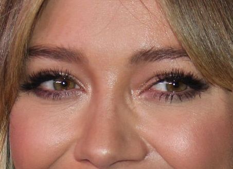 Hilary Duff eye color