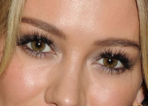 Hilary Duff eye color