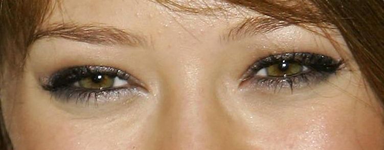 Hilary Duff eye color