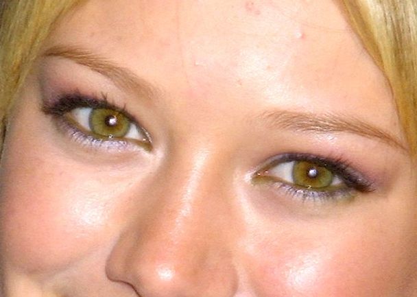 Hilary Duff eye color