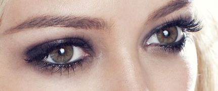 Hilary Duff eye color