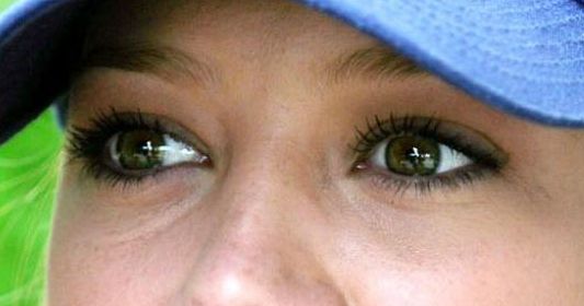 Hilary Duff eye color