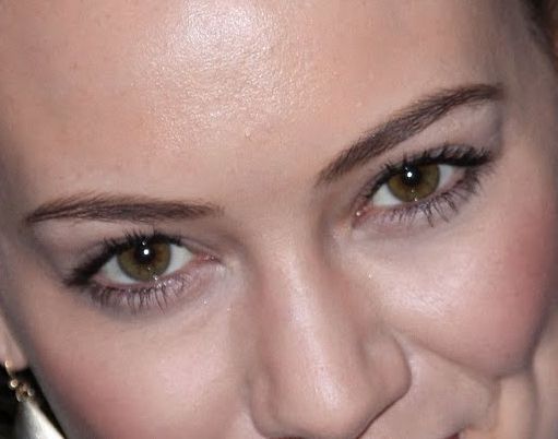 Hilary Duff eye color