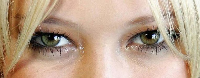 Hilary Duff eye color