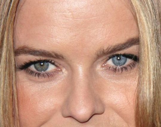 Alice Eve eye color