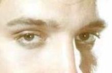 Elvis Presley eye color