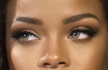 Rihanna eye color