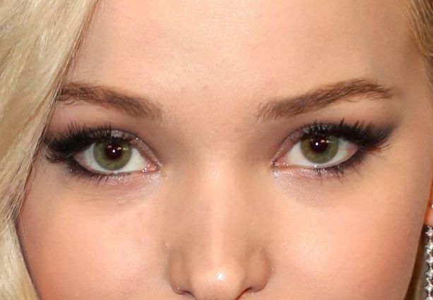 Dove Cameron eye color