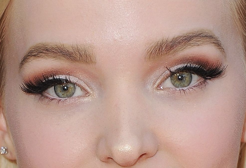 Dove Cameron eye color