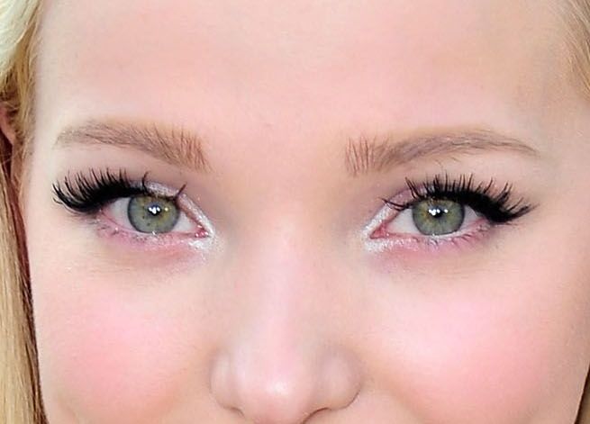 Dove Cameron eye color