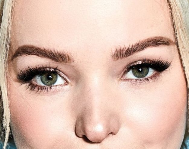 Dove Cameron eye color