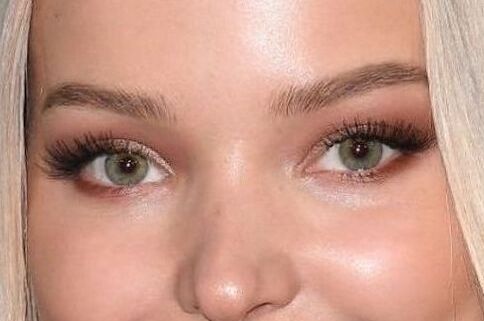 Dove Cameron eye color