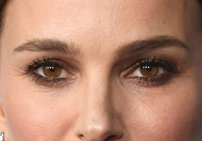 Natalie Portman eye color