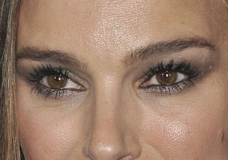 Natalie Portman eye color