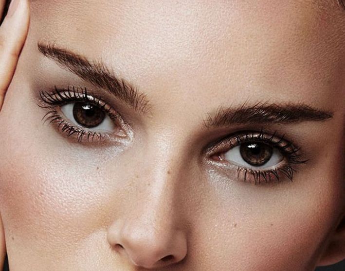 Natalie Portman eye color