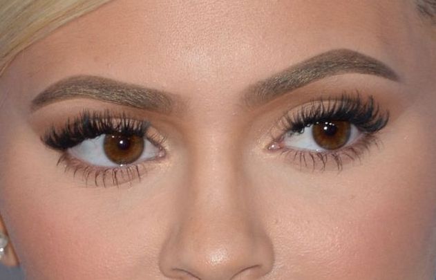 Kylie Jenner eye color